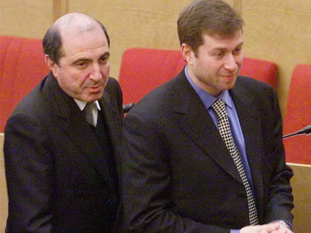 Berezovsky เป็นคนวงในเครมลินที่เคยพยายามและล้มเหลวในการฟ้องร้อง Roman Abramovich (CR:Business Insider)