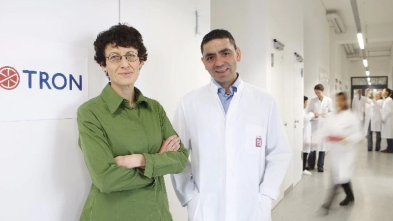 ซาฮิน และ ทูเรซี่ กับความฝันในการสร้างวัคซีนเพื่อต่อสู้โรคมะเร็ง (CR:NU Online)