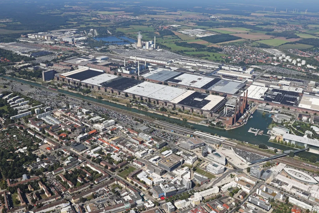 Wolfsburg ซึ่งเป็นที่ตั้งของสำนักงานใหญ่ของ Volkswagen (CR:in.thptnganamst.edu.vn)