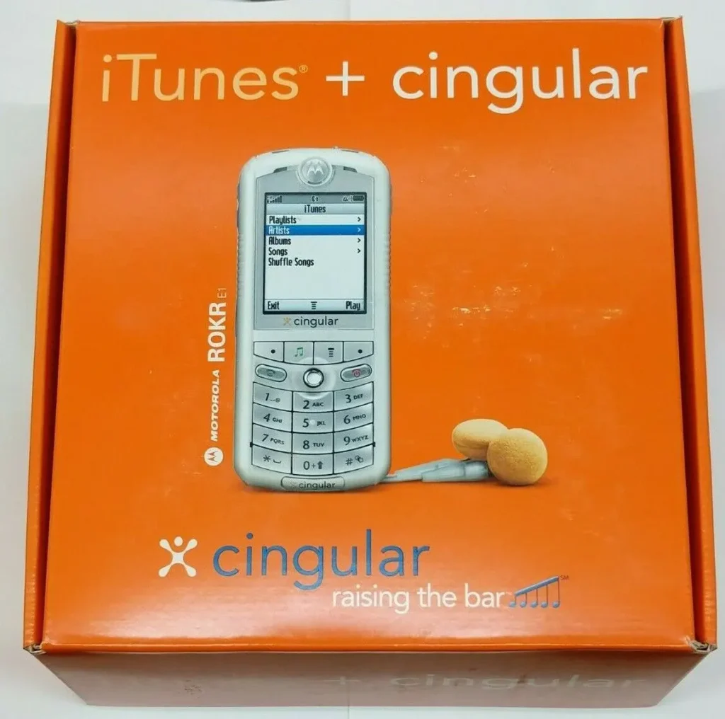 การร่วมมือกับ Cingular ที่ต้องการขายเพลงผ่านเครือข่ายอินเตอร์เน็ตของพวกเขาเท่านั้น (CR:ebay)