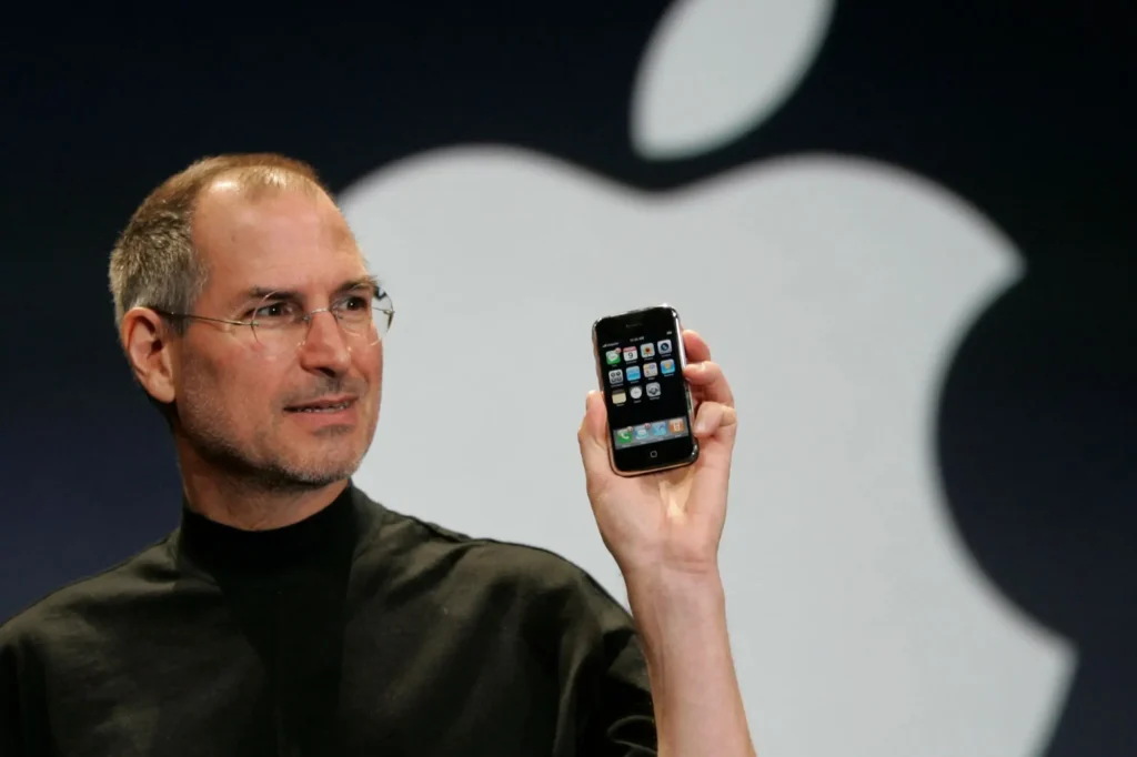 iPhone ผลิตภัณฑ์ที่ปฏิวัติวิถีชีวิตของมนุษย์เราให้เปลี่ยนไปอย่างสิ้นเชิง (CR:New York Post)