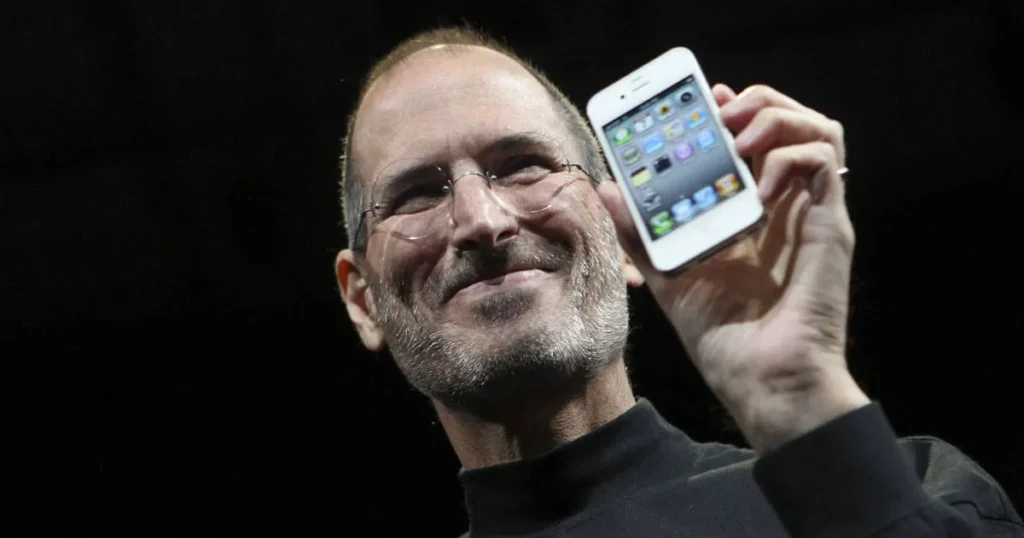 Steve Jobs ที่กำลังเปิดตัว iPhone 4 (CR:Techoffside)